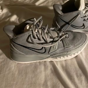 Kyrie 7s brand new